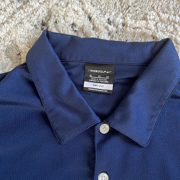 Mens navy blue Nike Golf Drifit Polo Shirt - Picture 3 of 5